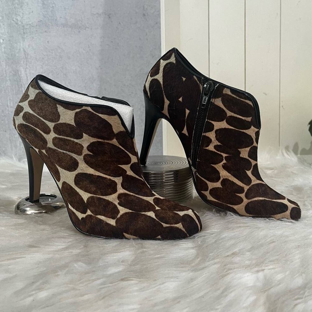 NEW Nine West Leather Hair Calf Classic Spotted Leopard High Heel Ankle Boot 5.5 - Picture 2 of 15